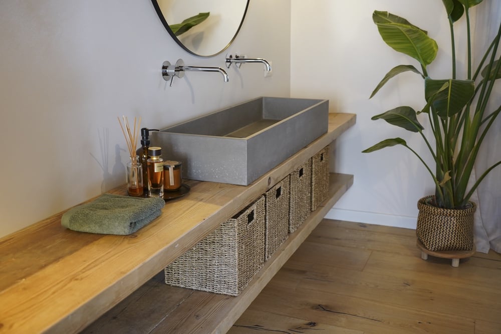 Custom concrete washbasin in Florence