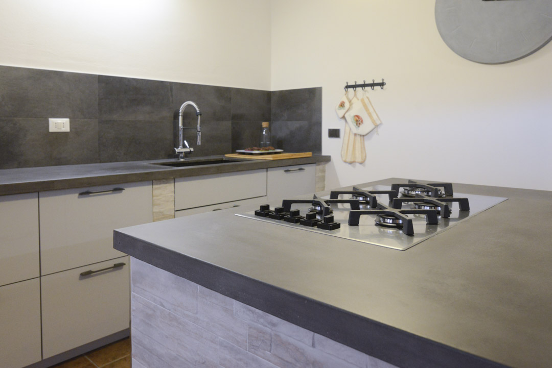 A concrete kitchen countertop in Florence