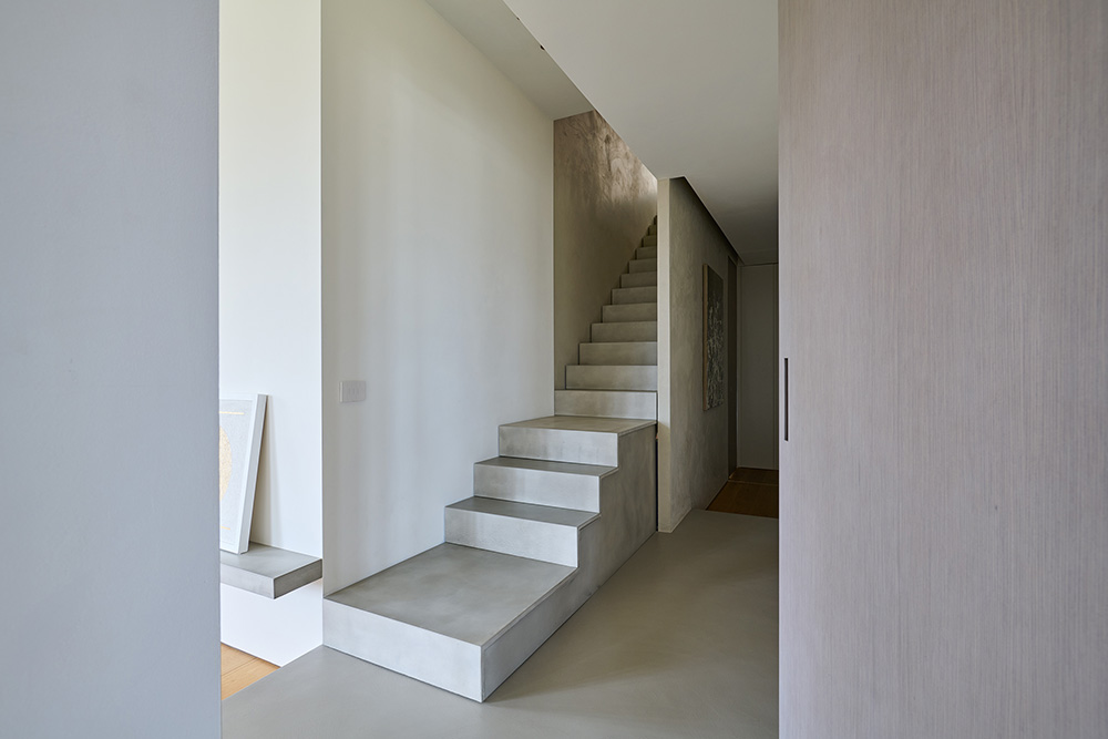 GFRC concrete staircase in Milan